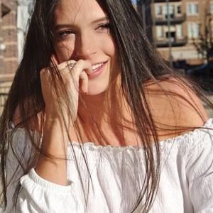 Meet your Posher, Ali